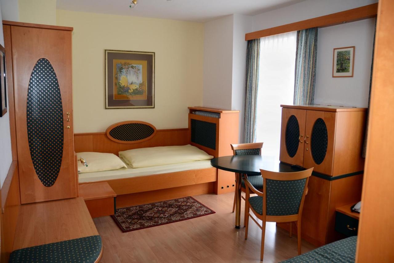 Hotel Das Schloessl Бад-Тольц Номер фото